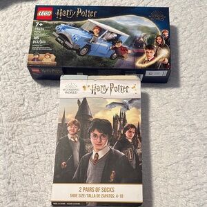 LEGO Harry Potter Blue Car Set with Character Socks